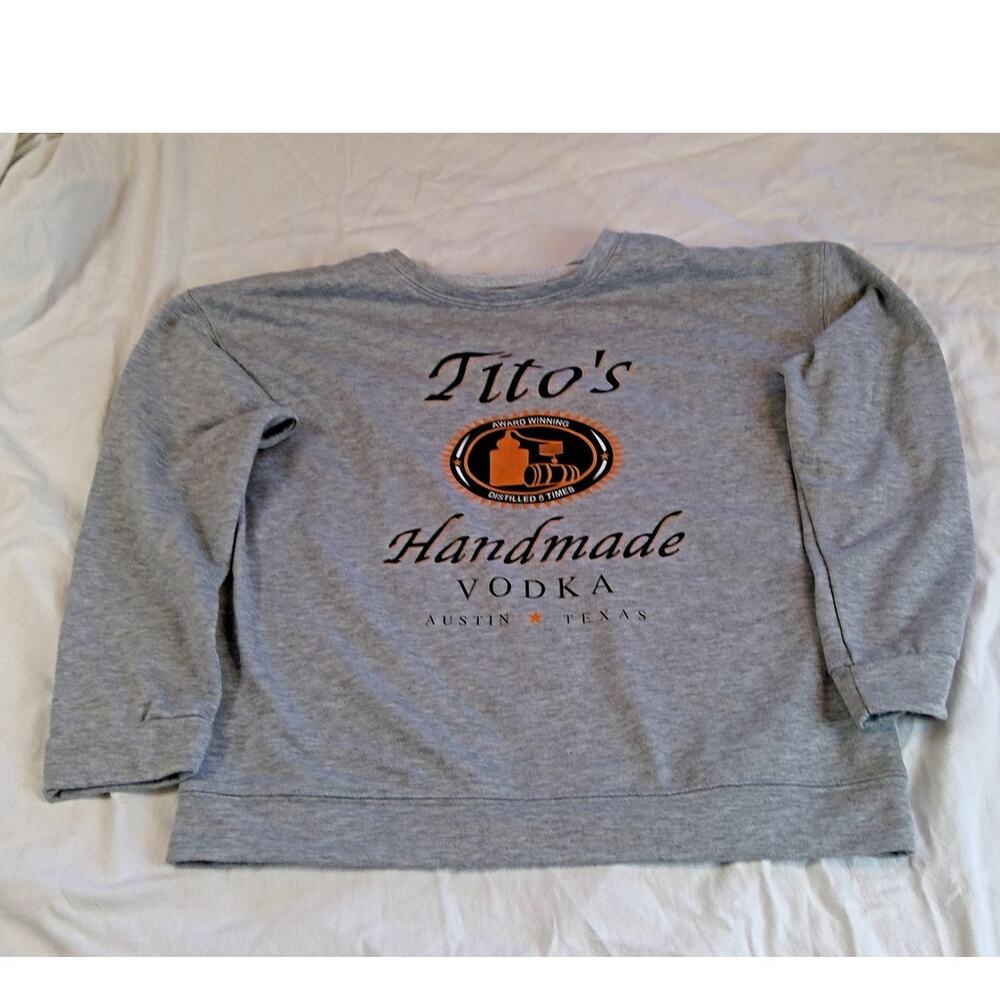 Tito's Handmade Vodka Crew-Neck Sweatshirt Size Large Gray